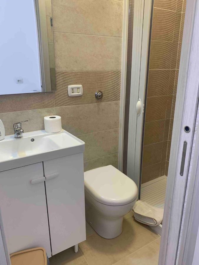 Miris Home Fast And Comfortable With Self Check In 8 Minutes Walk Near Naples Airport Bagian luar foto