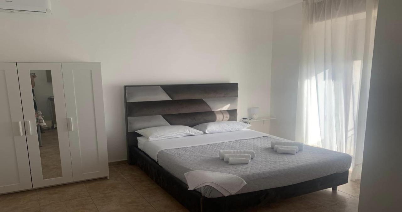 Miris Home Fast And Comfortable With Self Check In 8 Minutes Walk Near Naples Airport Bagian luar foto