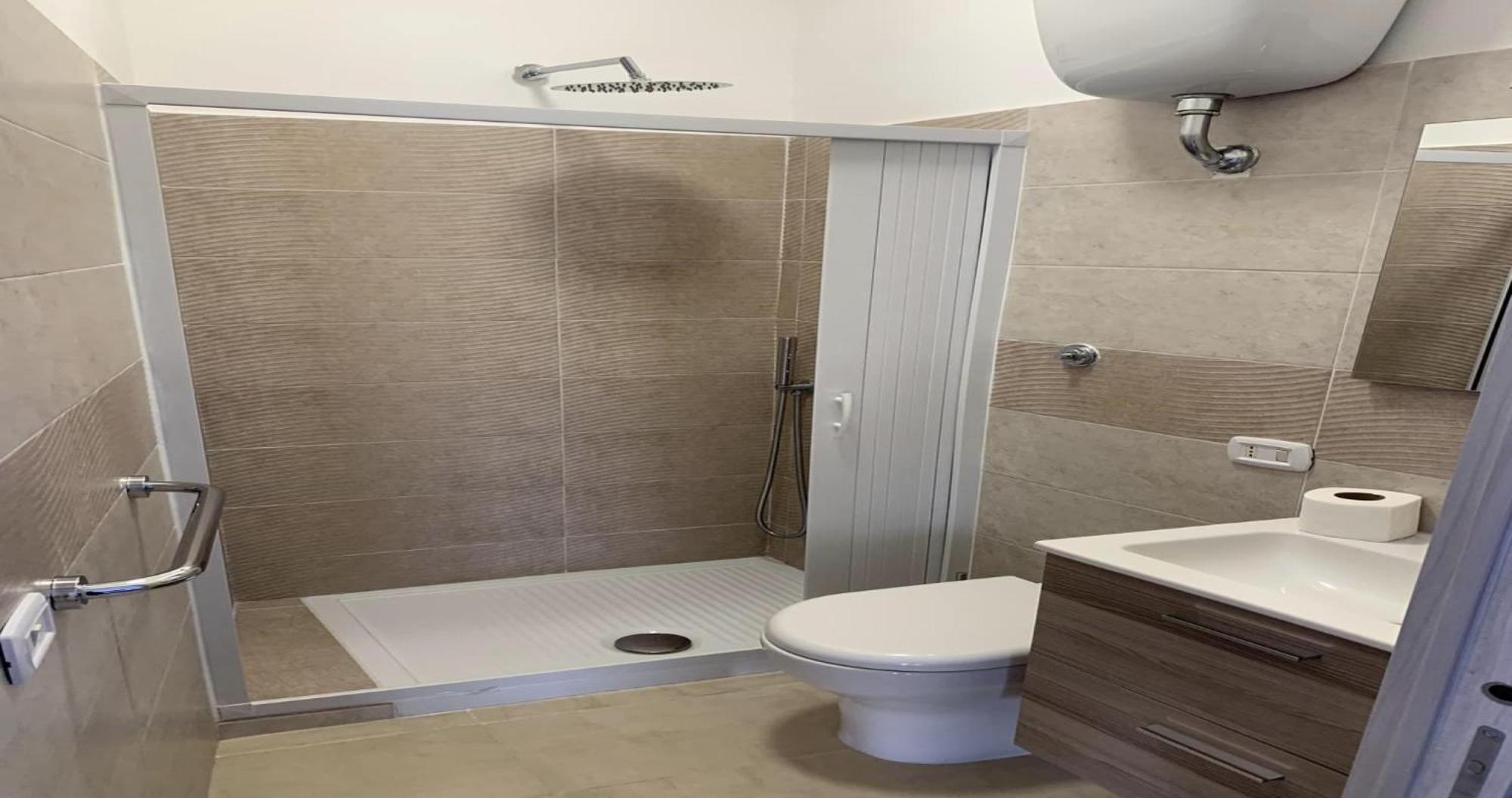 Miris Home Fast And Comfortable With Self Check In 8 Minutes Walk Near Naples Airport Bagian luar foto