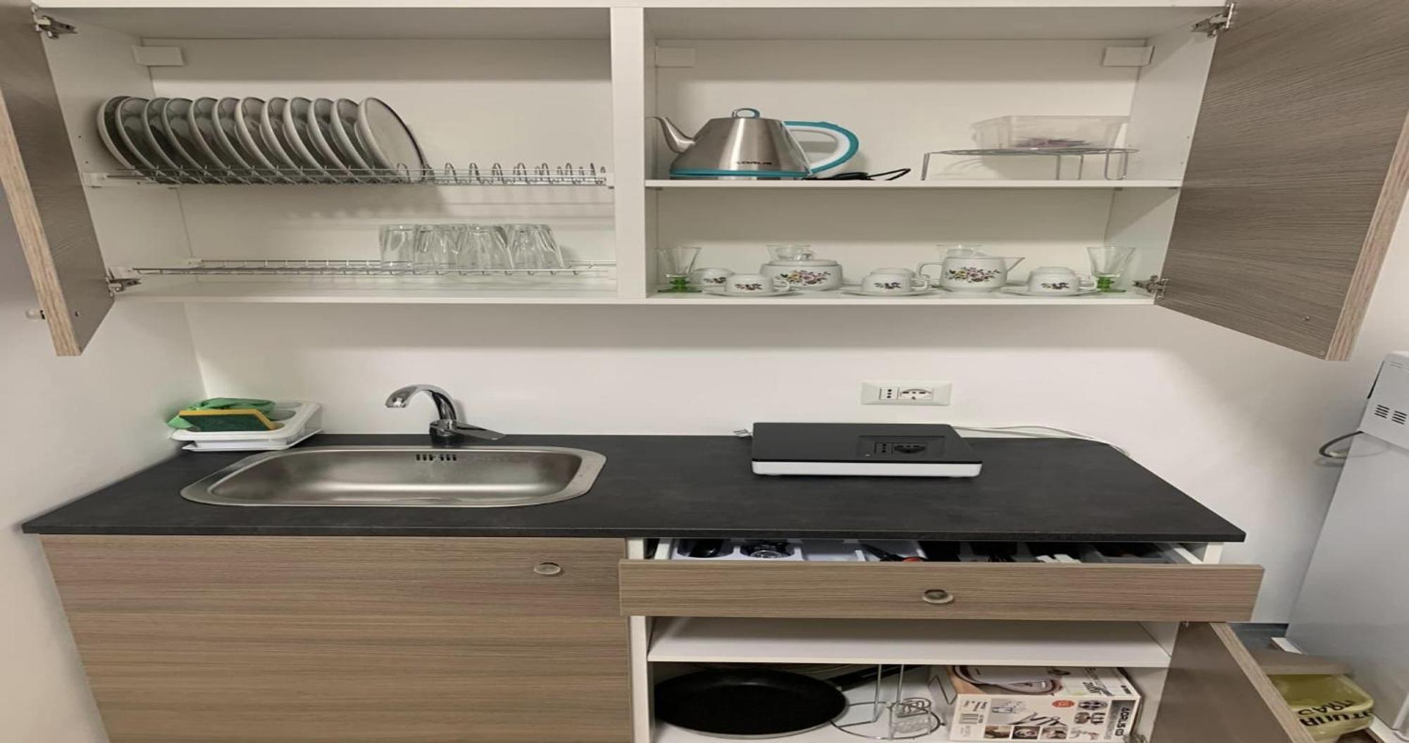 Miris Home Fast And Comfortable With Self Check In 8 Minutes Walk Near Naples Airport Bagian luar foto